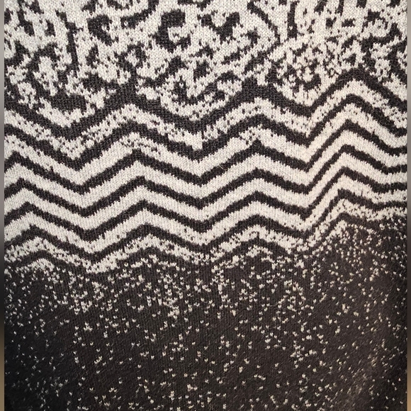 Patterned Black and White Women's Tunic Sweater Size 3x - Picture 4 of 10